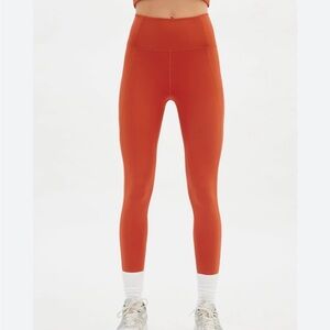High-Rise Compressive Leggings in Azalea